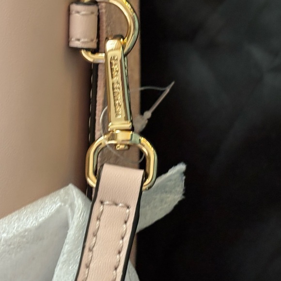 Kate Spade 🆕 pink MK monogrammed
Clutch/crossbody - Picture 6 of 6